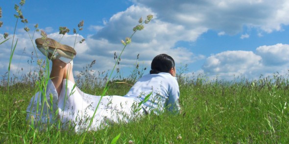 meditating-girl-590x295
